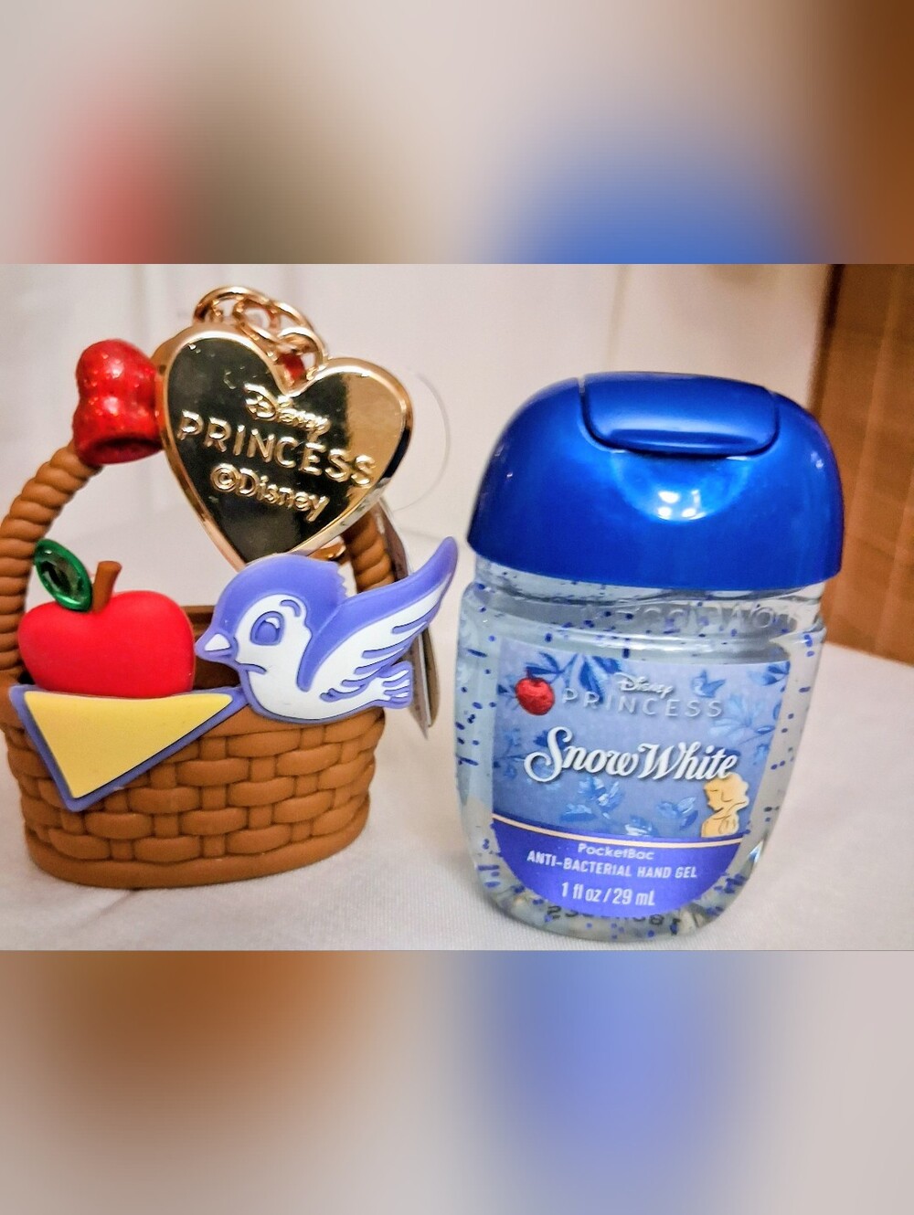 Bath & Body Works Disney Princess Snow White's Basket Pocket-Bac. Free Sanitizer